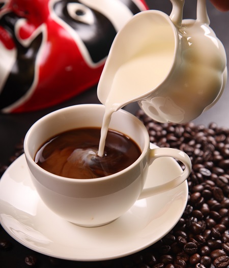 طرز تهیه شیر قهوه غلیظ و خوشمزه