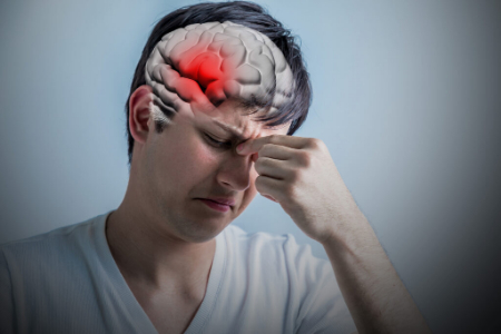 تومور کاذب مغزی چیست و چه علائمی دارد