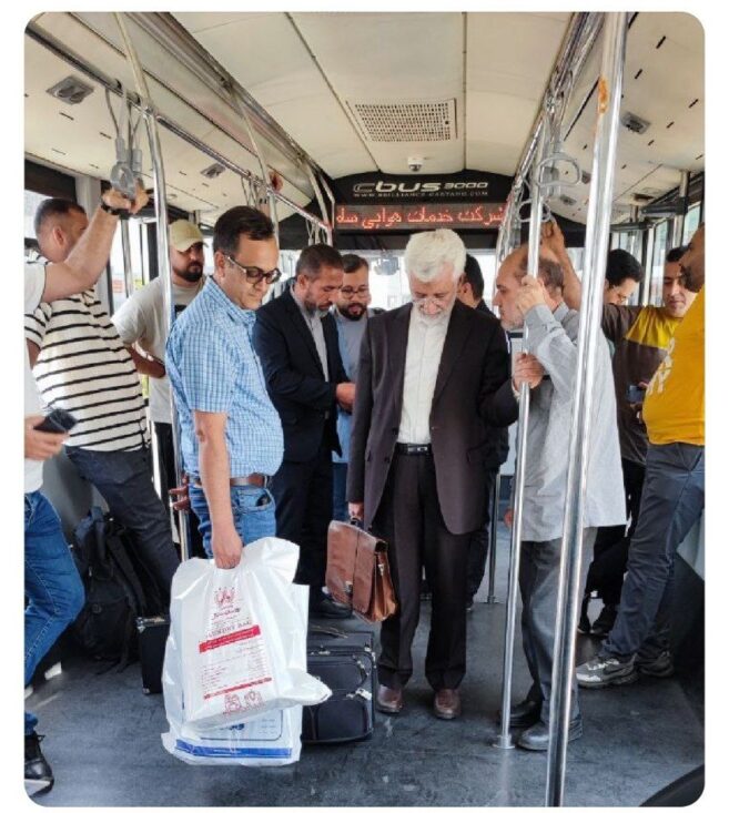 عکس سعید جلیلی در اتوبوس خط واحد