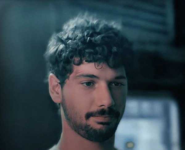 عکس و بیوگرافی دنیز جان آکتاش + همسرش