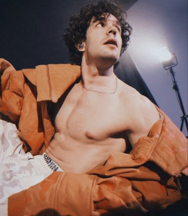 عکس و بیوگرافی آیتاچ شاشماز