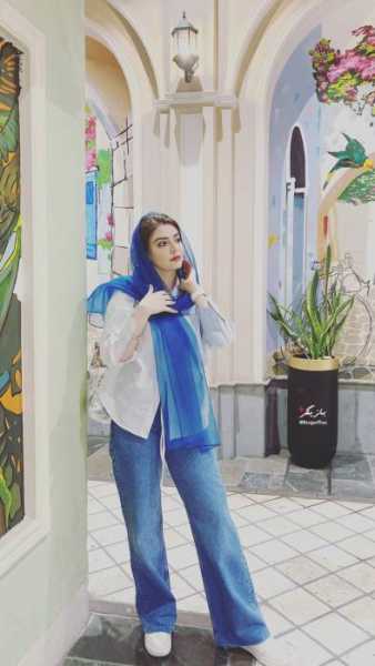 عکس پاهای آوا دارویت بازیگر زن