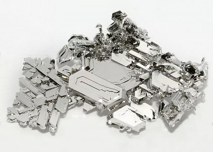 پلاتین؛ فلزی ارزشمند برای سرمایه‌گذاری، صنعت و آینده‌ای مطمئن